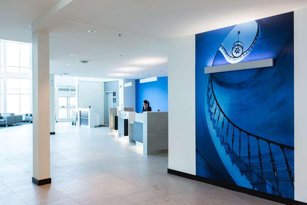 The Grand Airport By Lakeview Hotel Winnipeg