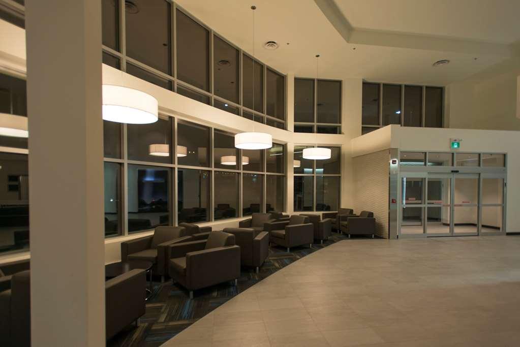 Hotel The Grand Airport By Lakeview Winnipeg