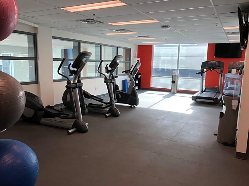 Hotel The Grand Airport By Lakeview 4*