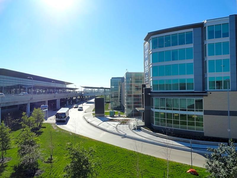 The Grand Airport By Lakeview Winnipeg